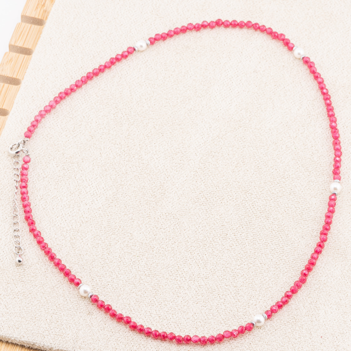 Collana con Cristalli Rossi E Perle Di Maiorca Con Chiusura e Catenina In Acciaio Rodiato 10pz-COLLANE BIJOUX | Worldofjewel.com