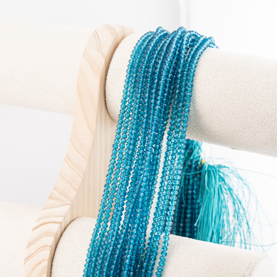 Perline Di Cristalli Rondelle Sfaccettate 3,5x2,5mm 10 FILI Su Filo Di Cotone Pronti all'uso Blu Ottanio Trasparente-RONDELLE 3,5x2,5mm | Worldofjewel.com