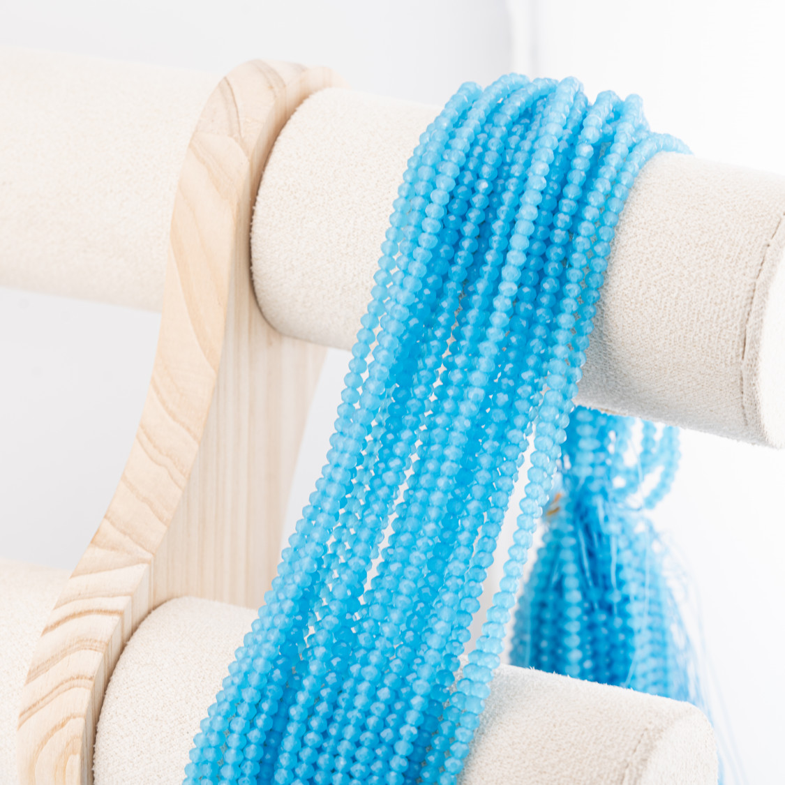 Perline Di Cristalli Rondelle Sfaccettate 3,5x2,5mm 10 FILI Su Filo Di Cotone Pronti all'uso Azzurro Intenso Trasparente-RONDELLE 3,5x2,5mm | Worldofjewel.com