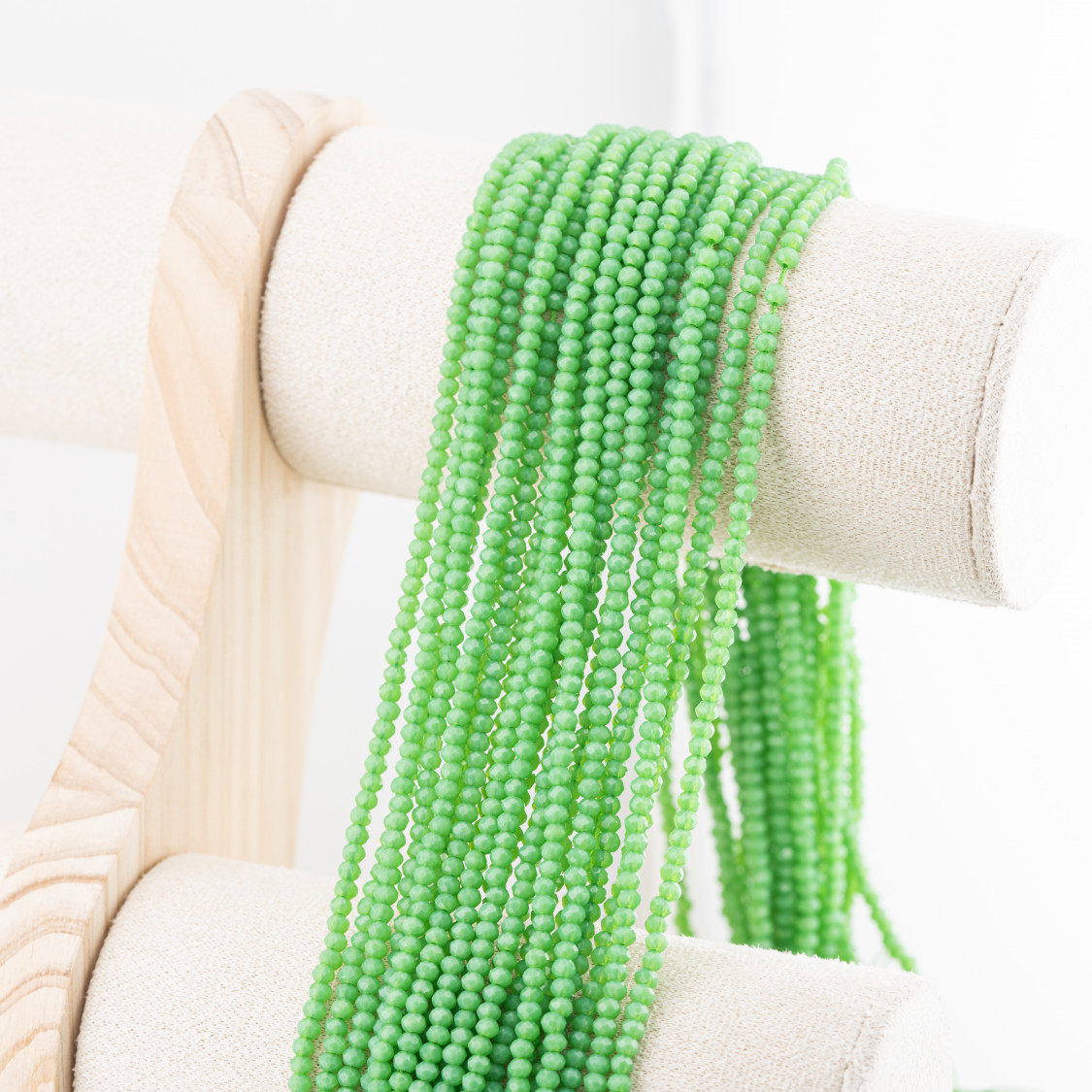 Perline Di Cristalli Rondelle Sfaccettate 3,5x2,5mm 10 FILI Su Filo Di Cotone Pronti all'uso Verde-RONDELLE 3,5x2,5mm | Worldofjewel.com