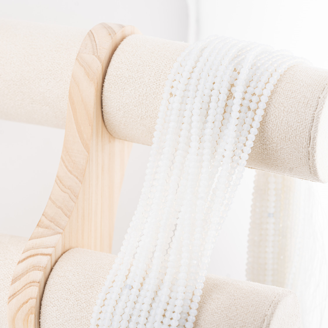 Perline Di Cristalli Rondelle Sfaccettate 3,5x2,5mm 10 FILI Su Filo Di Cotone Pronti all'uso Bianco Perla Trasparente-RONDELLE 3,5x2,5mm | Worldofjewel.com