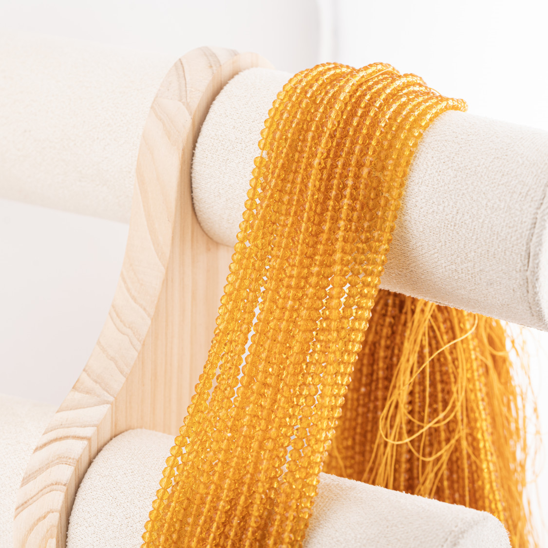 Perline Di Cristalli Rondelle Sfaccettate 3,5x2,5mm 10 FILI Su Filo Di Cotone Pronti all'uso Ambra Trasparente-RONDELLE 3,5x2,5mm | Worldofjewel.com