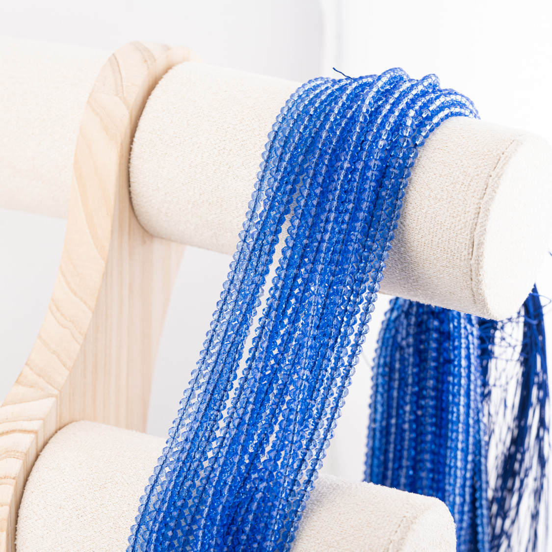 Perline Di Cristalli Rondelle Sfaccettate 3,5x2,5mm 10 FILI Su Filo Di Cotone Pronti all'uso Blu Trasparente-RONDELLE 3,5x2,5mm | Worldofjewel.com