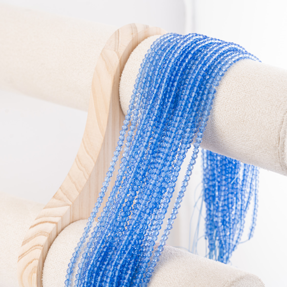 Perline Di Cristalli Rondelle Sfaccettate 3,5x2,5mm 10 FILI Su Filo Di Cotone Pronti all'uso Celeste Trasparente-RONDELLE 3,5x2,5mm | Worldofjewel.com