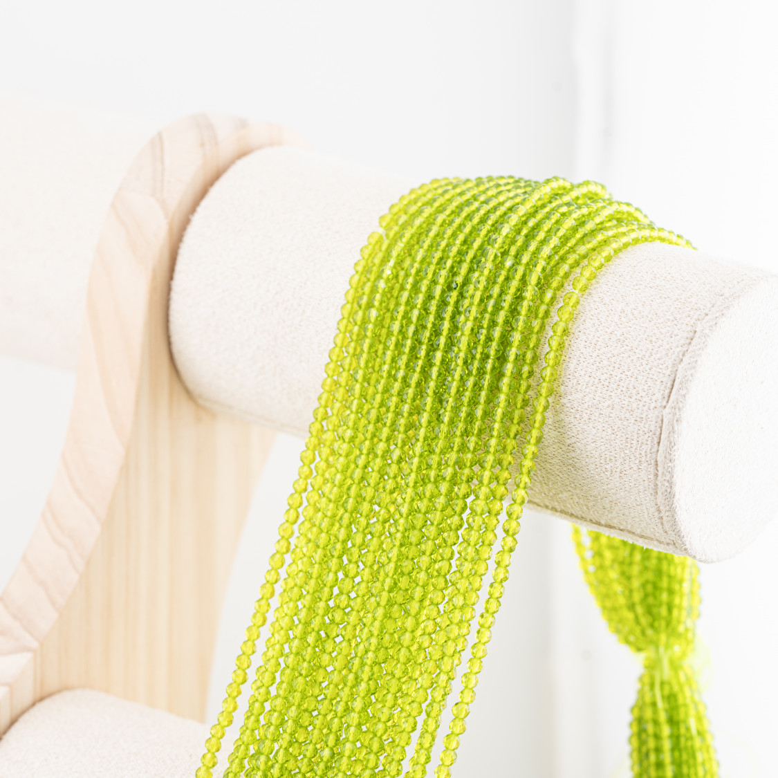 Perline Di Cristalli Rondelle Sfaccettate 3x2mm 10 FILI Su Filo Di Cotone Pronti all'uso Verde Lime Trasparente-RONDELLE 3x2mm | Worldofjewel.com