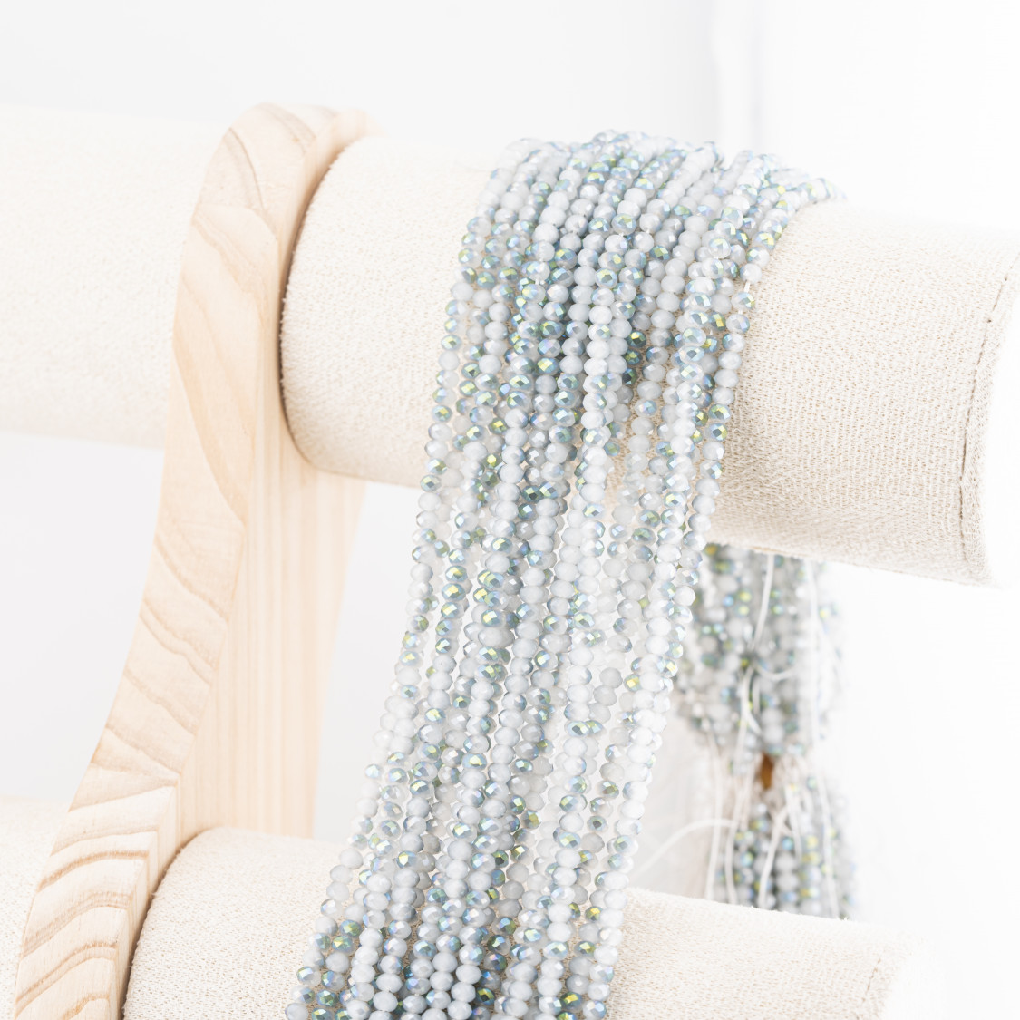 Perline Di Cristalli Rondelle Sfaccettate 3,5x2,5mm 10 FILI Su Filo Di Cotone Pronti all'uso Bianco Splendente-RONDELLE 3,5x2,5mm | Worldofjewel.com