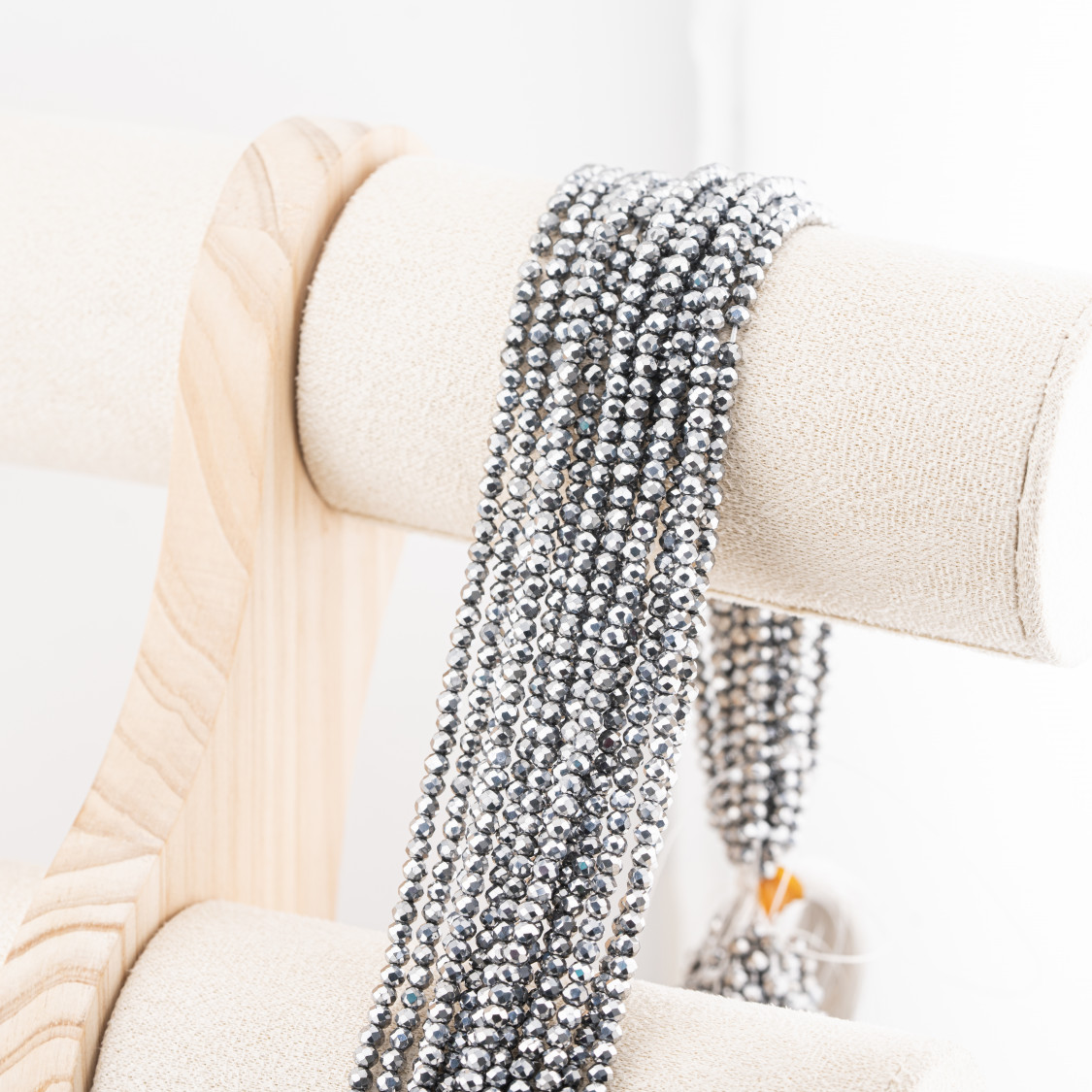 Perline Di Cristalli Rondelle Sfaccettate 3,5x2,5mm 10 FILI Su Filo Di Cotone Pronti all'uso Grigio Scuro Splendente-RONDELLE 3,5x2,5mm | Worldofjewel.com