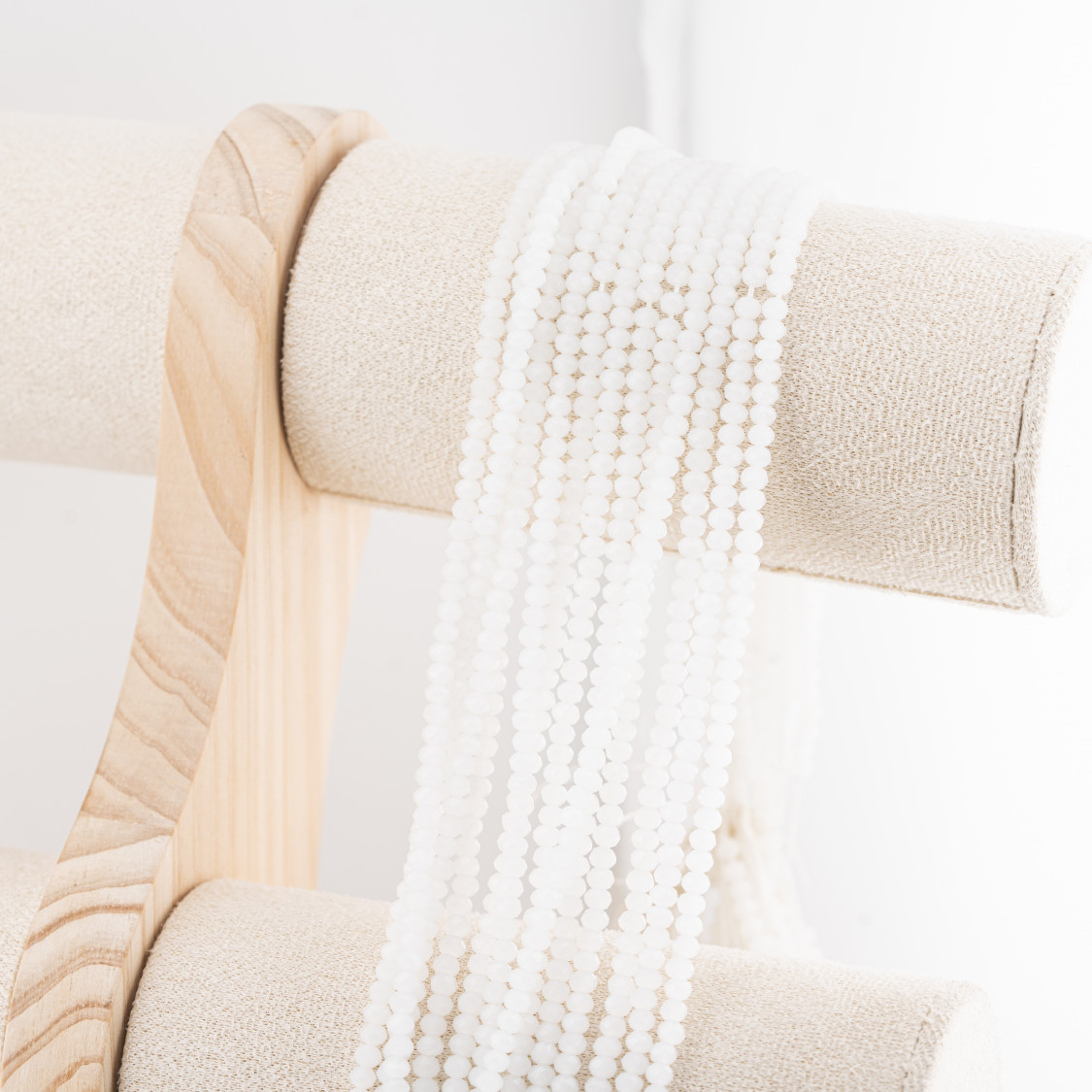 Perline Di Cristalli Rondelle Sfaccettate 3,5x2,5mm 10 FILI Su Filo Di Cotone Pronti all'uso Bianco Latte-RONDELLE 3,5x2,5mm | Worldofjewel.com