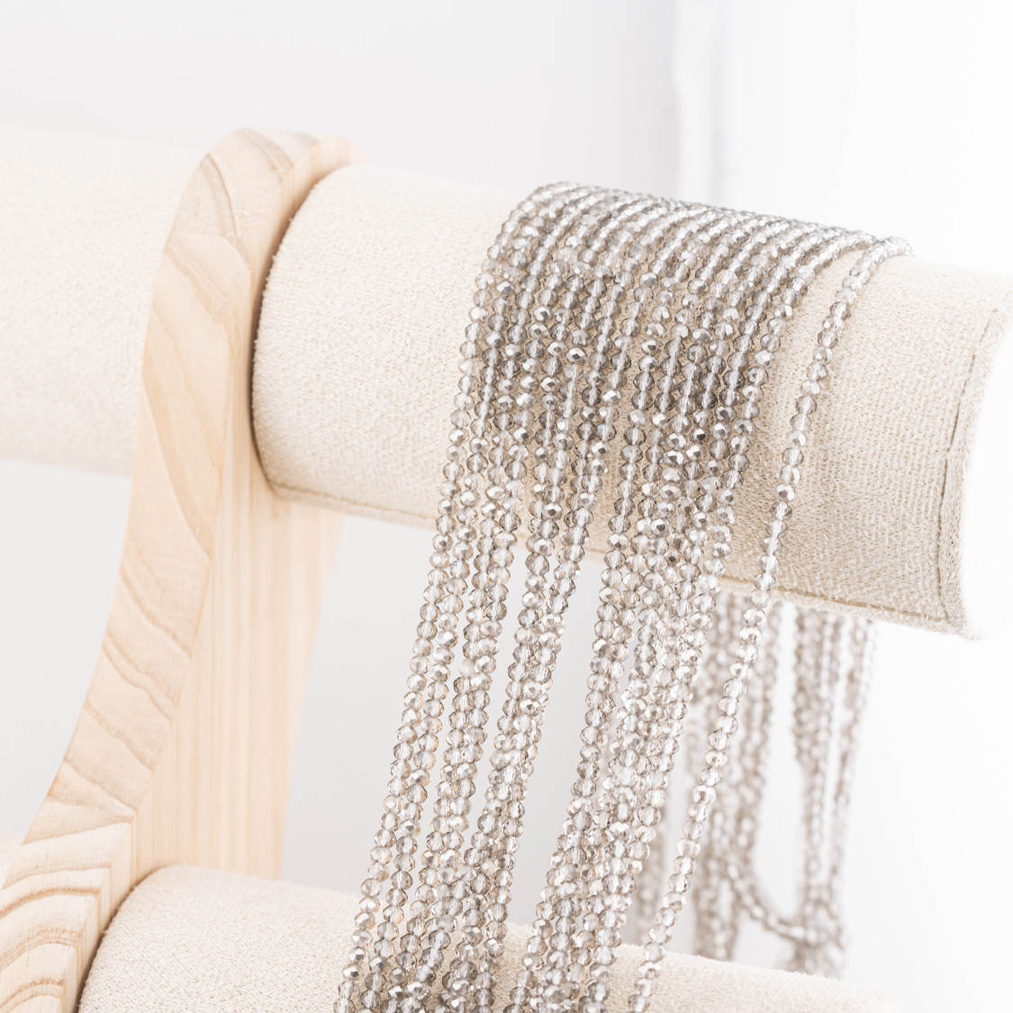 Perline Di Cristalli Rondelle Sfaccettate 3x2mm 10 FILI Su Filo Di Cotone Pronti all'uso Grigio Fumé Trasparente-RONDELLE 3x2mm | Worldofjewel.com