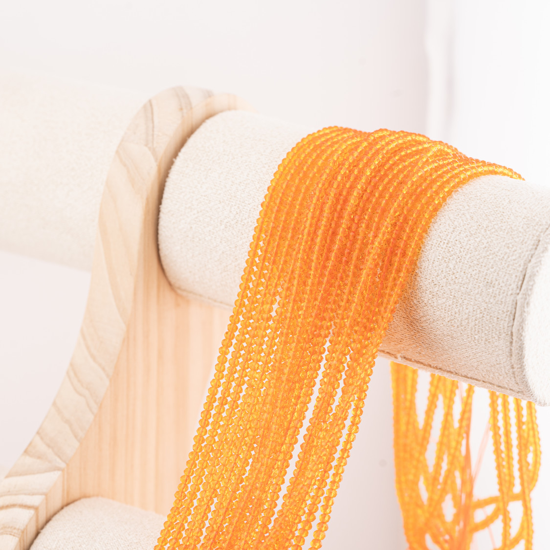 Perline Di Cristalli Rondelle Sfaccettate 3x2mm 10 FILI Su Filo Di Cotone Pronti all'uso Arancione Chiaro Trasparente-RONDELLE 3x2mm | Worldofjewel.com