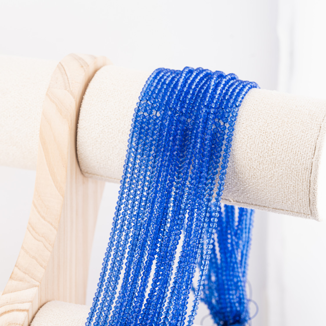 Perline Di Cristalli Rondelle Sfaccettate 3x2mm 10 FILI Su Filo Di Cotone Pronti all'uso Blu Trasparente-RONDELLE 3x2mm | Worldofjewel.com