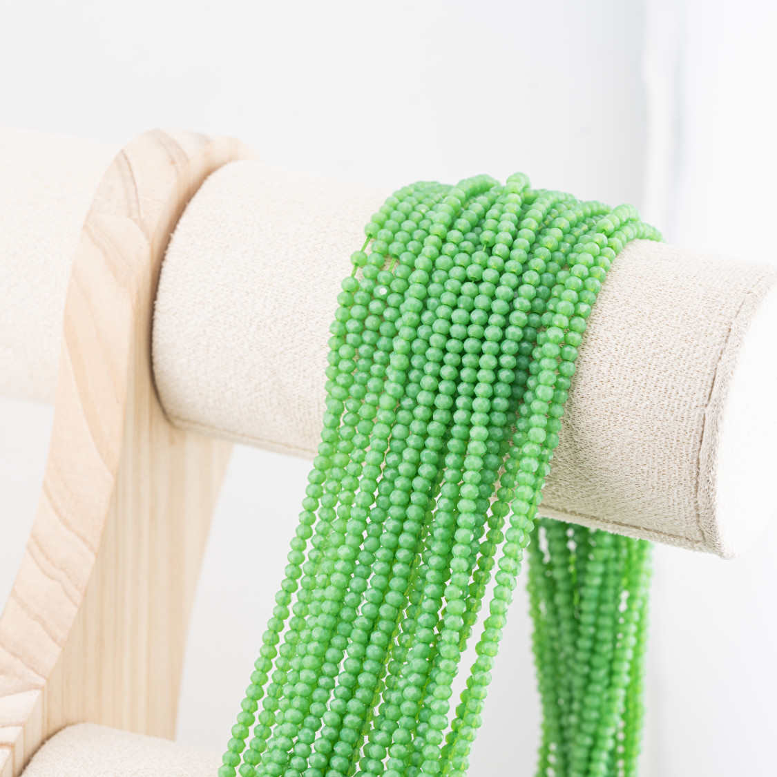 Perline Di Cristalli Rondelle Sfaccettate 3x2mm 10 FILI Su Filo Di Cotone Pronti all'uso Verde Foglia-RONDELLE 3x2mm | Worldofjewel.com