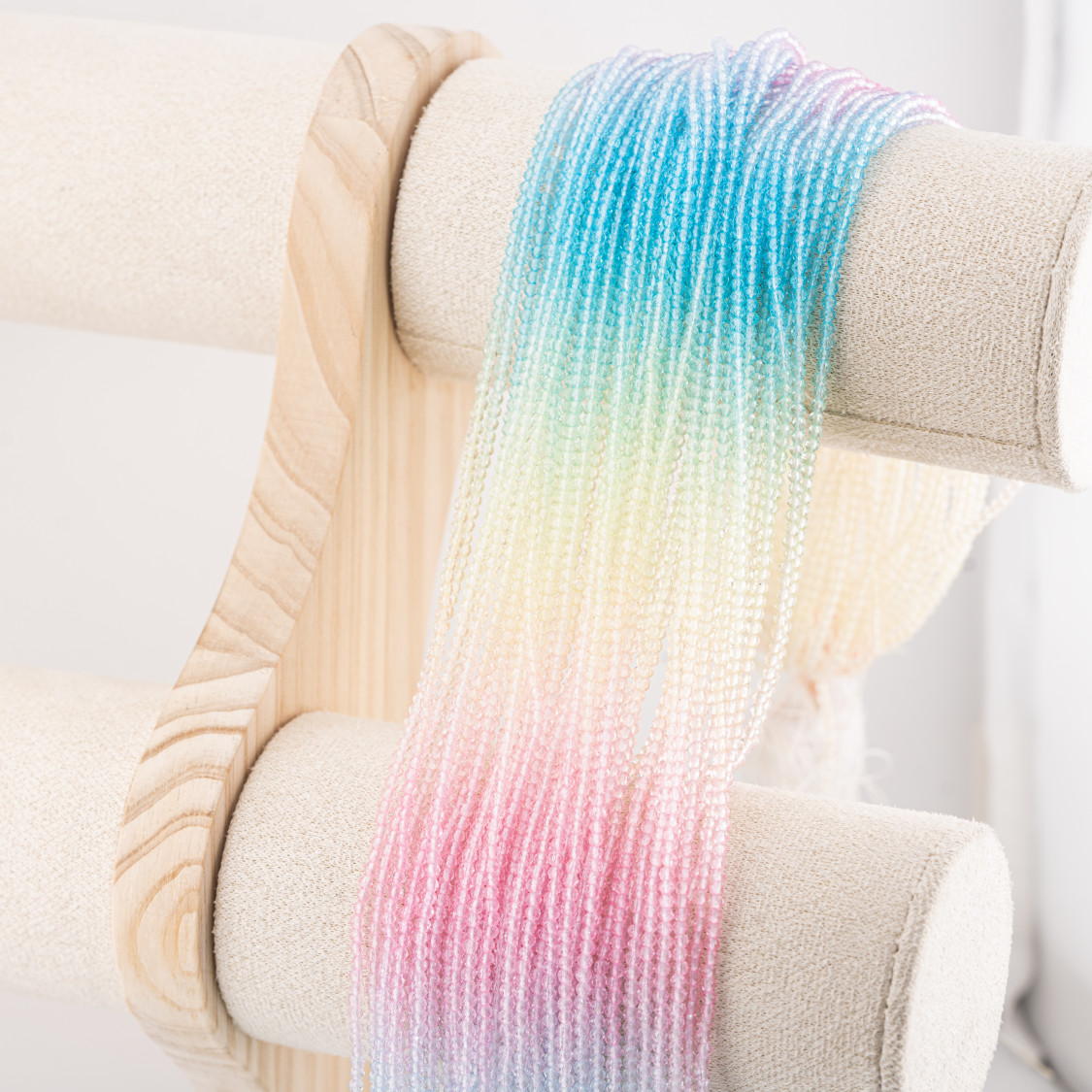 Perline Di Cristalli Rondelle Sfaccettate 3x2mm 10 FILI Su Filo Di Cotone Pronti all'uso Gradiente Azzurro, Panna e Rosa-RONDELLE 3x2mm | Worldofjewel.com