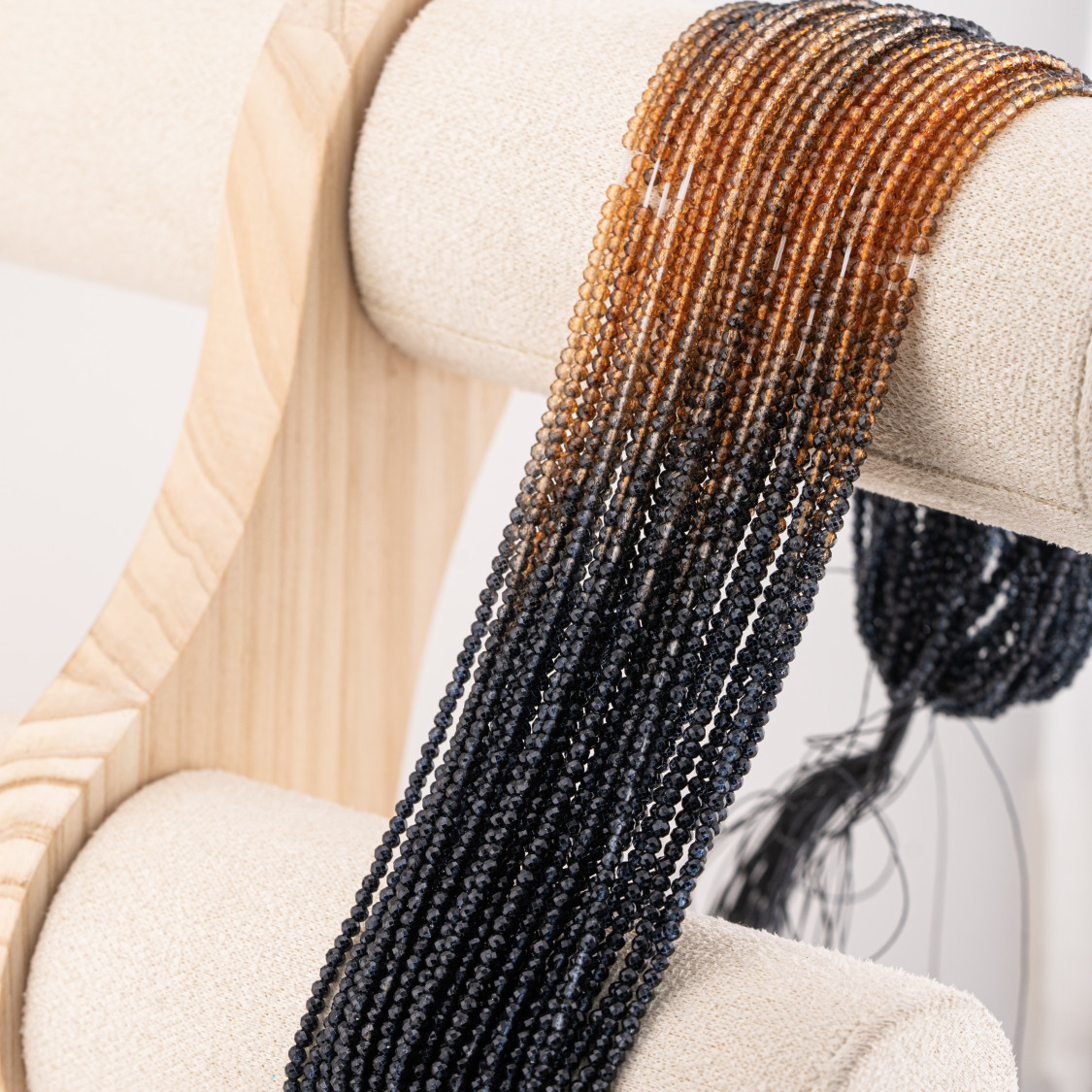 Perline Di Cristalli Rondelle Sfaccettate 3x2mm 10 FILI Su Filo Di Cotone Pronti all'uso-RONDELLE 3x2mm | Worldofjewel.com