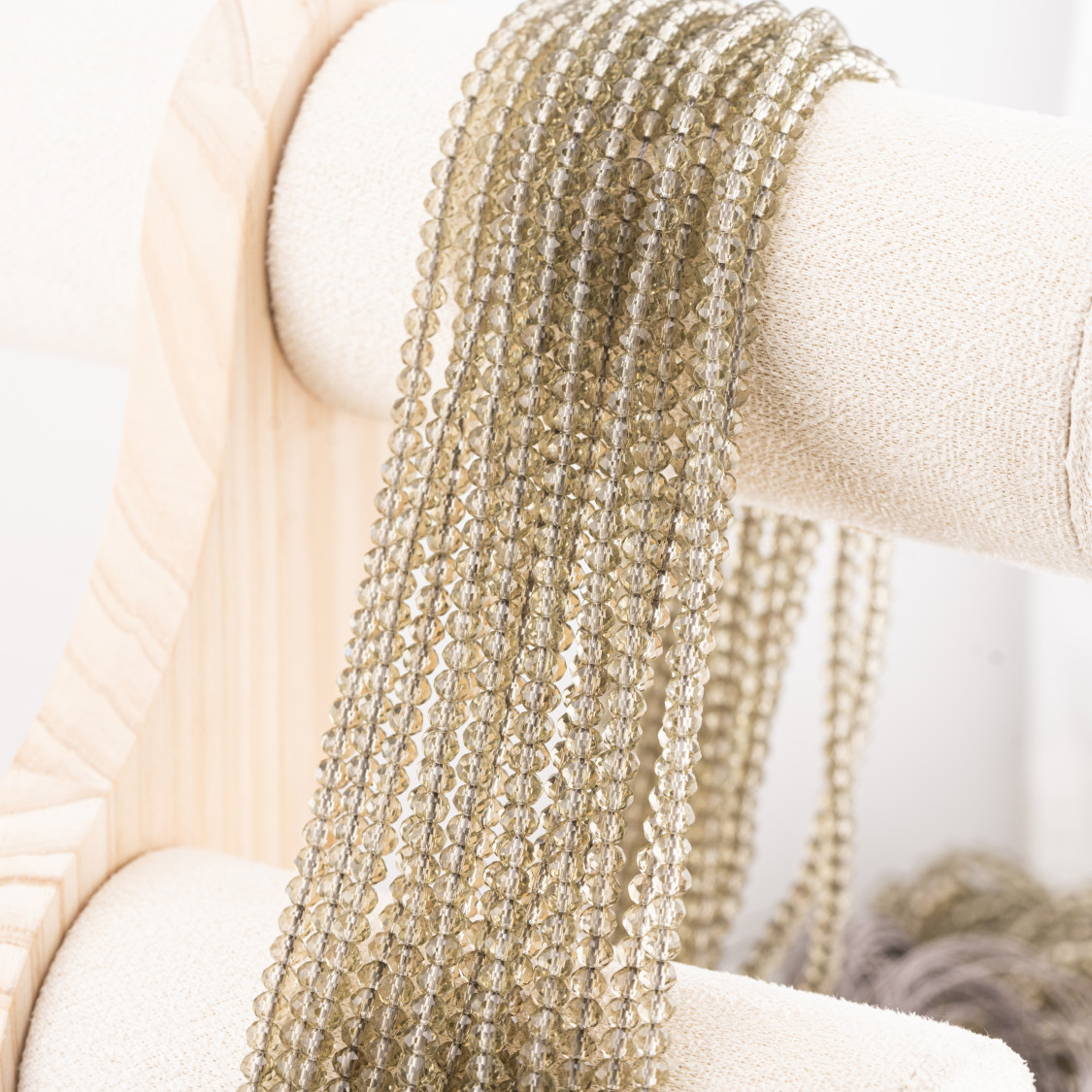 Perline Di Cristalli Rondelle Sfaccettate 4x3mm 10 FILI Su Filo Di Cotone Pronti all'uso-RONDELLE 4x3mm | Worldofjewel.com
