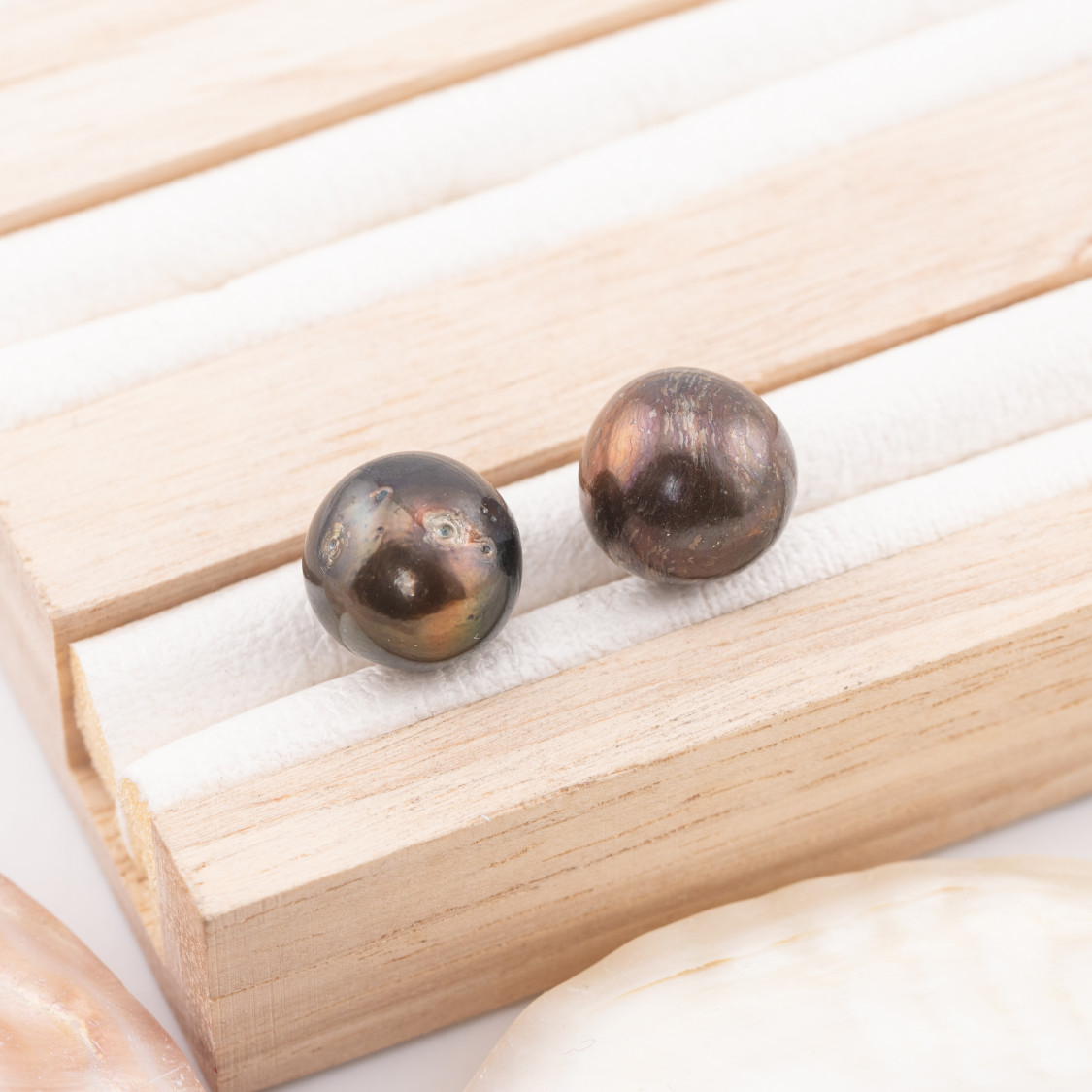 Perlas de río redondas de 1 agujero, 12,0-12,5 mm, negras, 1 par-PERLAS DE RÍO CULTIVADAS DE AGUA DULCE REDONDAS DE 1 AGUJERO | Worldofjewel.com