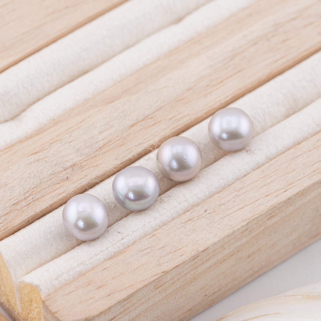 Boutons de perle de rivière cabochon 1 trou (AAAA) 7,5-8,0 mm, 12 paires, gris-PERLES DE RIVIÈRE CULTIVÉES EN EAU DOUCE BOUTONS À 1 TROU | Worldofjewel.com