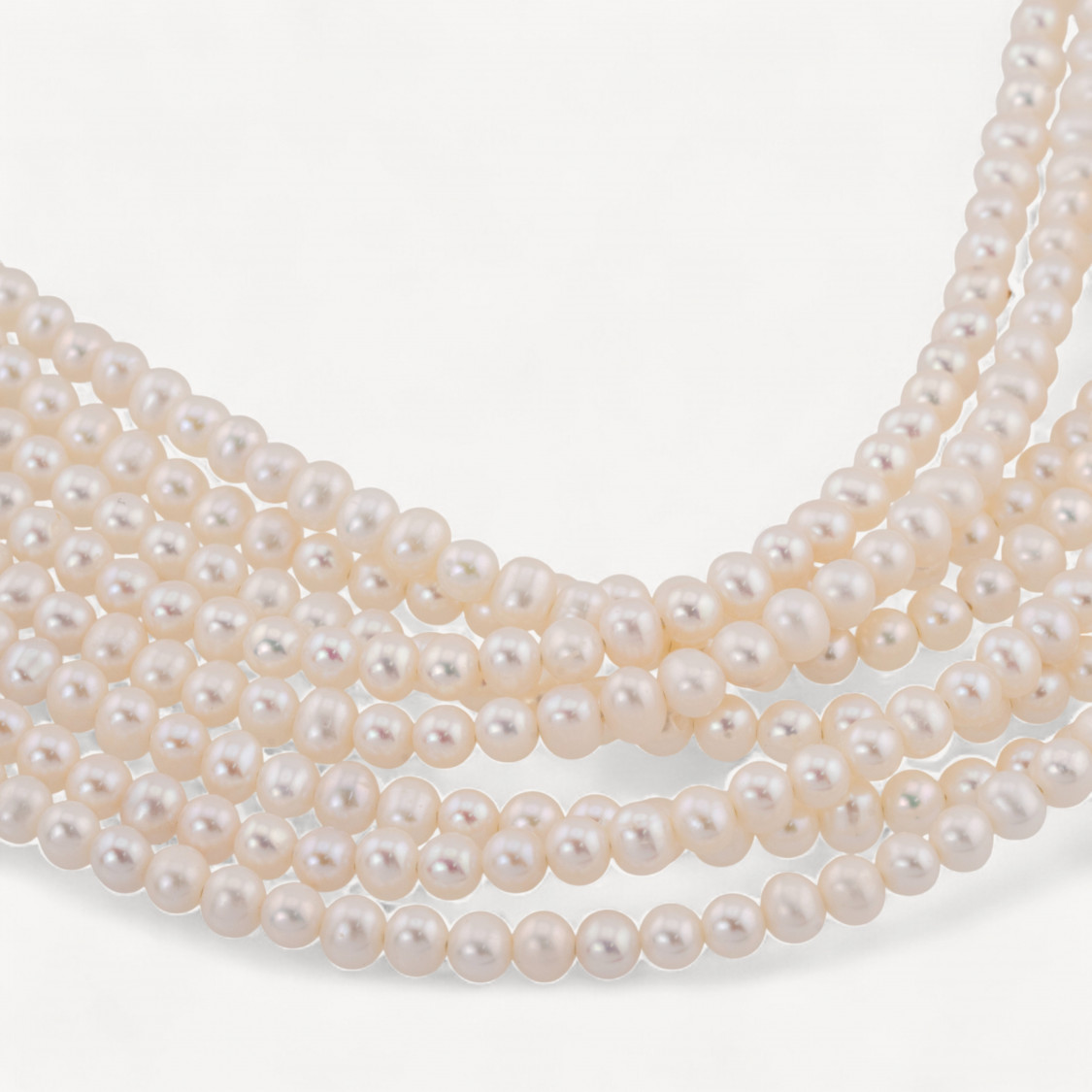 Perlas de río redondas blancas AAA de 4,5-5,0 mm-PERLAS DE AGUA DULCE DE 4-6 MM PERLAS CULTIVADAS | Worldofjewel.com