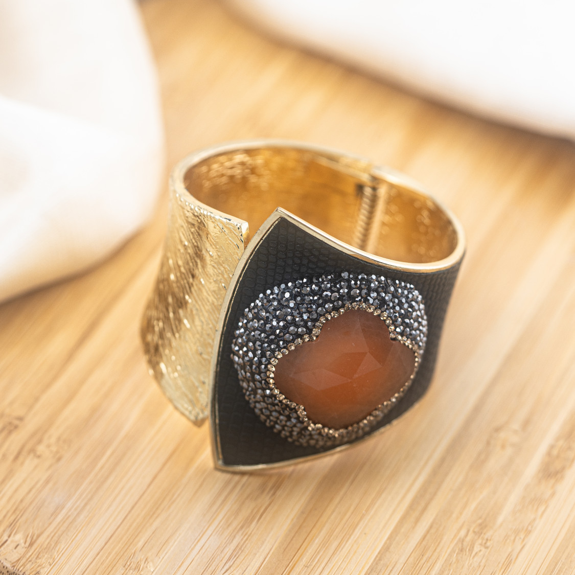 Bracciale in Bronzo Con Pietre e Marcasite Dorato MOD.609-BRACCIALI BIJOUX | Worldofjewel.com