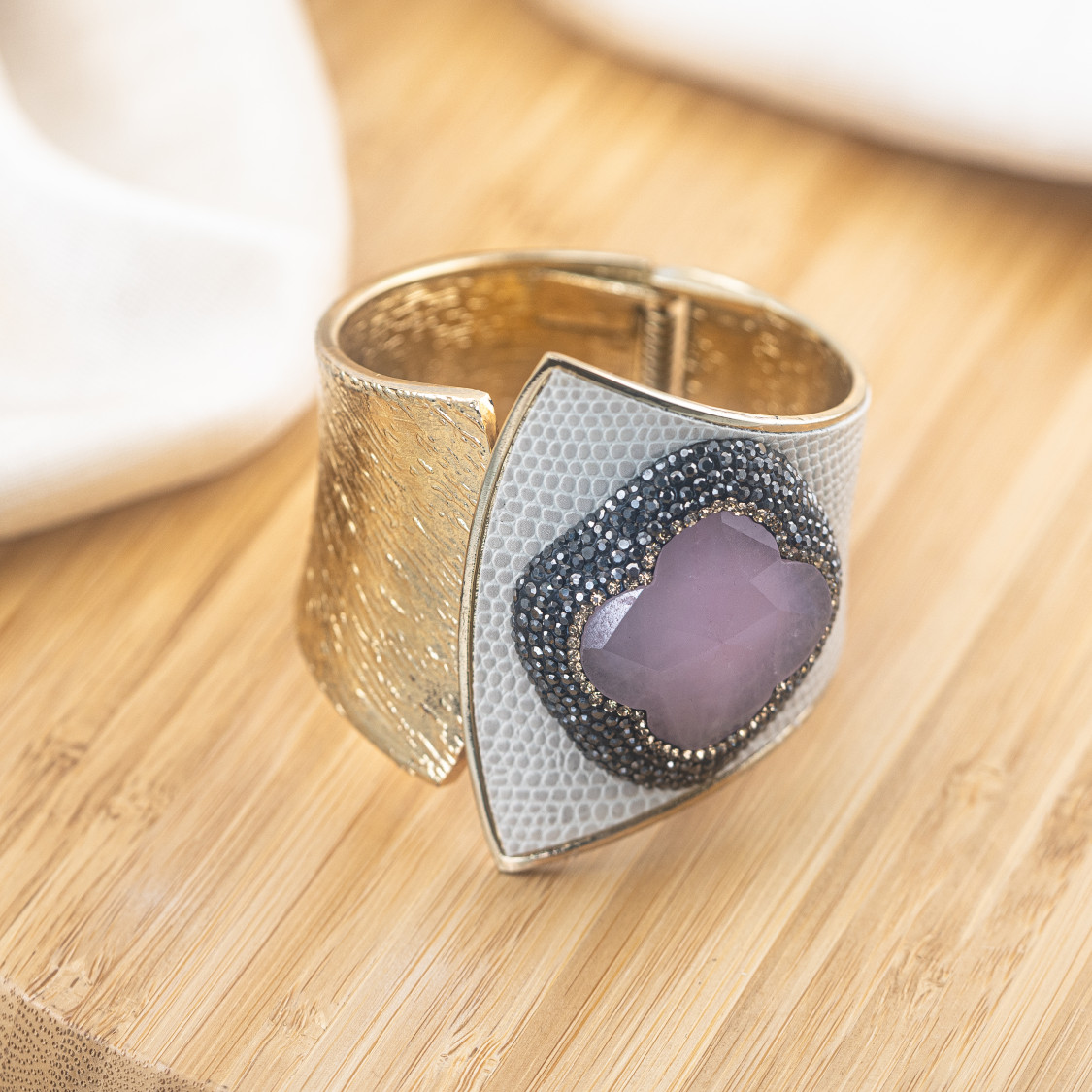 Bracciale in Bronzo Con Pietre e Marcasite Dorato MOD.639-BRACCIALI BIJOUX | Worldofjewel.com