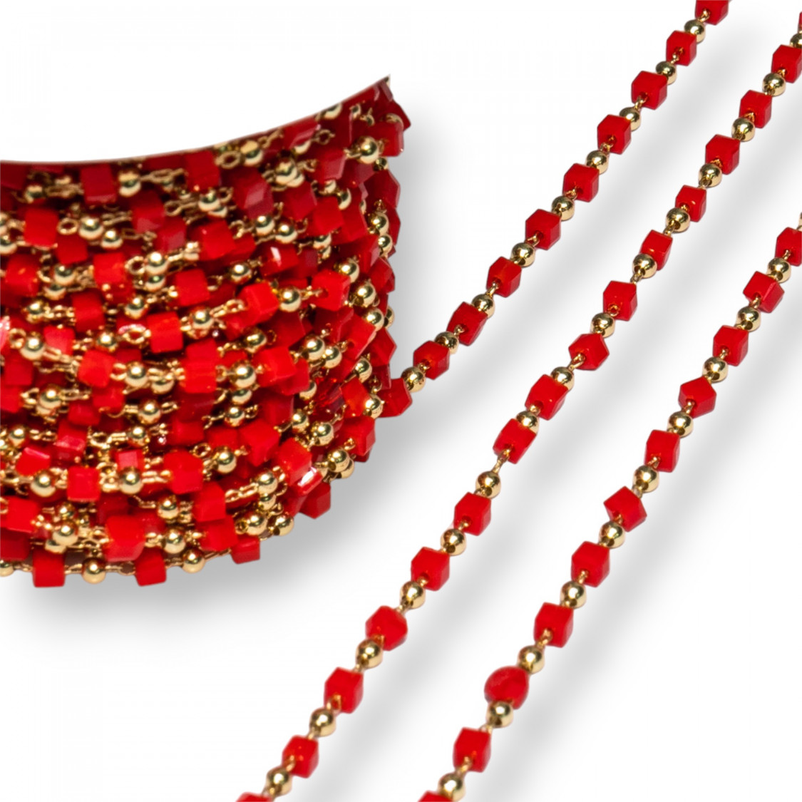 Catena Rosario Con Cristalli Cubetti e Ottone 2mm 1 Metro Dorato Rosso-CATENE A METRAGGIO | Worldofjewel.com
