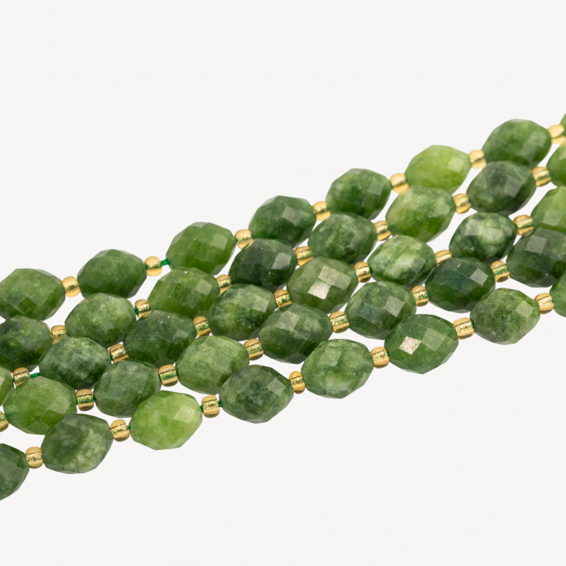 Giada Taglio Rigido Oliva Sfaccettata 8x10mm Giada Birmana-GIADA BURMA | Worldofjewel.com