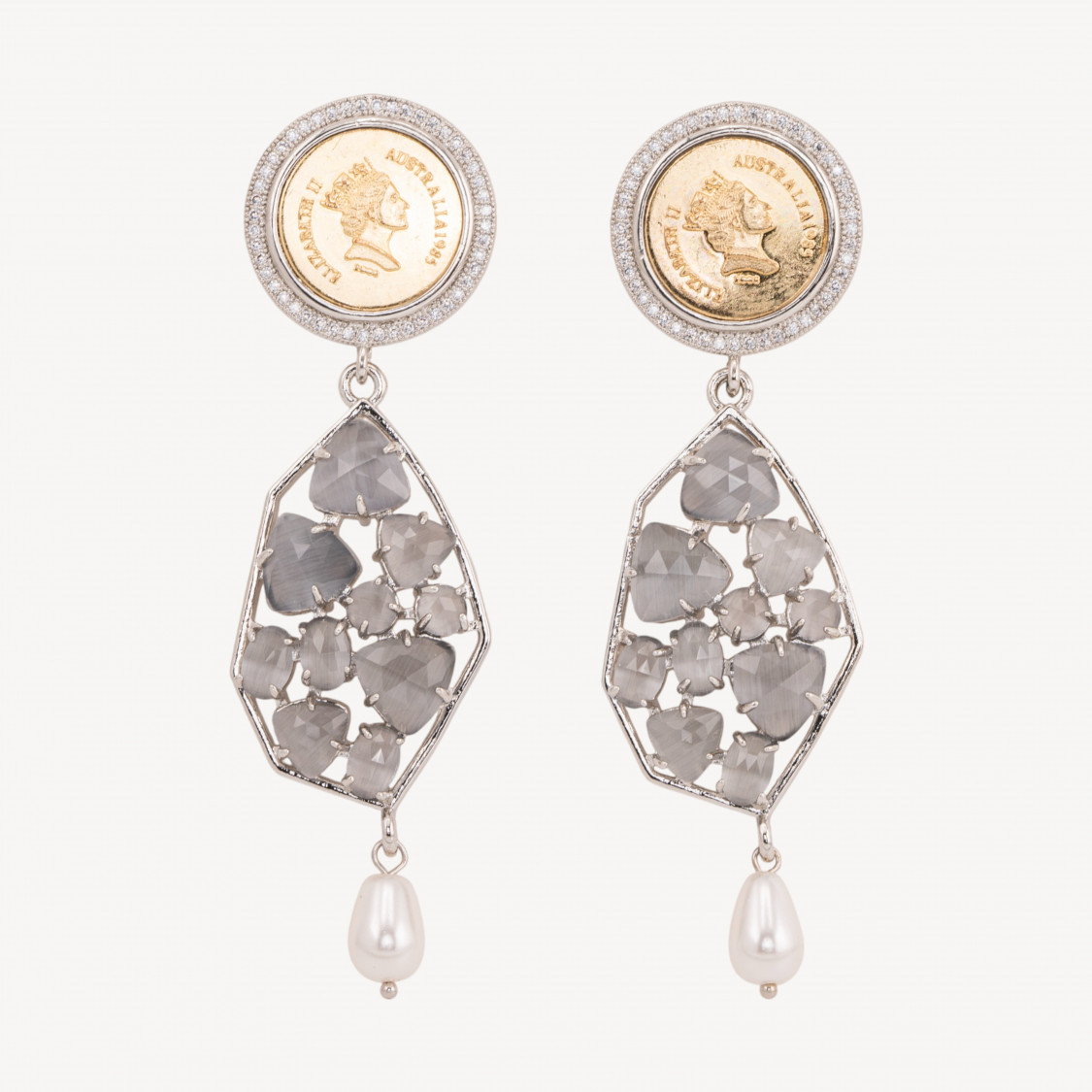 Pendientes de bronce con moneda y piedras grises con gota de perla de Mallorca-PENDIENTES HECHOS CON ESTILO | Worldofjewel.com
