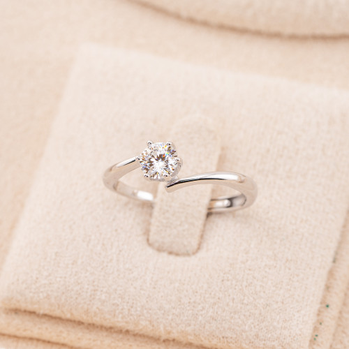 Bague ajustable en argent 925 avec moissanite blanche taille brillant, plaquée rhodium MJ-093Q