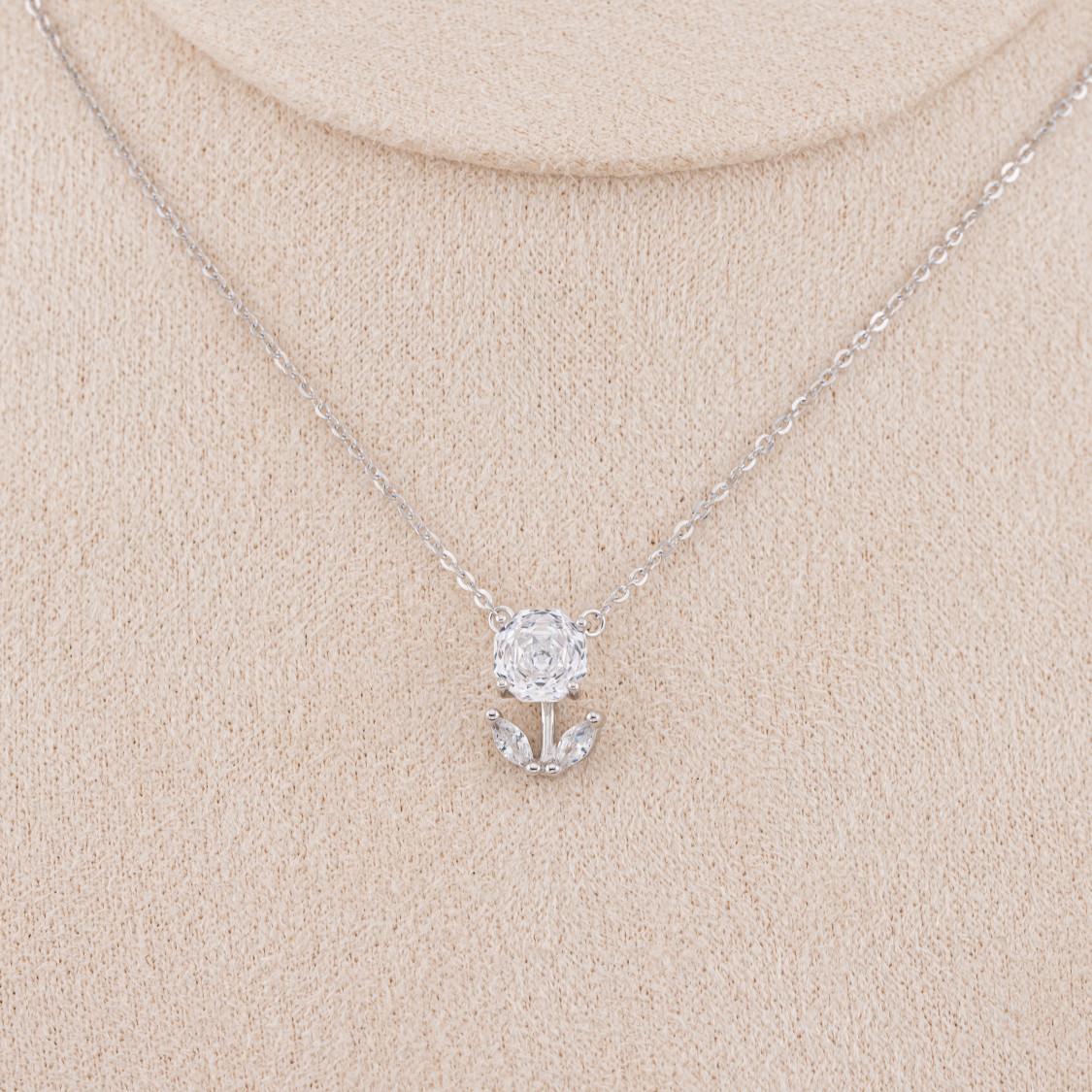 Collana Gioiello In Argento 925 Con Pendente Corindone Sintetico Rosa Bianco Rodiato YX04363-COLLANE IN MOISSANITE E ARGENTO 925 | Worldofjewel.com