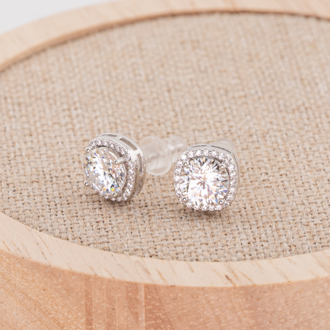 Orecchini Gioiello In Argento 925 Con Moissanite Incastonato Taglio Brillante Bianco Rodiato MR-0061W-ORECCHINI CON MOISSANITE E ARGENTO 925 | Worldofjewel.com