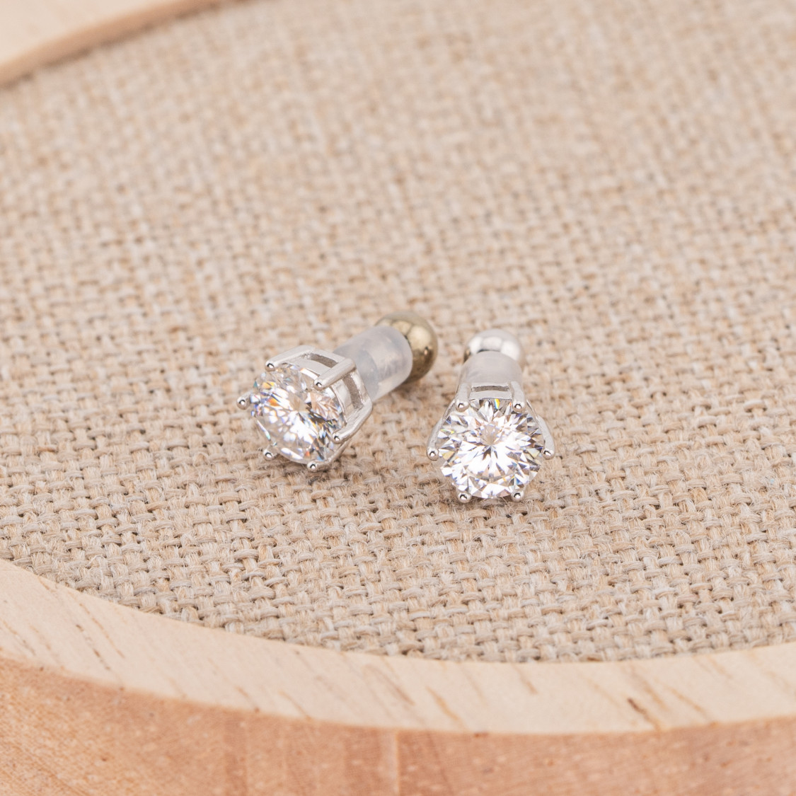 Orecchini Gioiello In Argento 925 Con Moissanite Incastonato Taglio Brillante Bianco Rodiato MR-0514W-ORECCHINI CON MOISSANITE E ARGENTO 925 | Worldofjewel.com