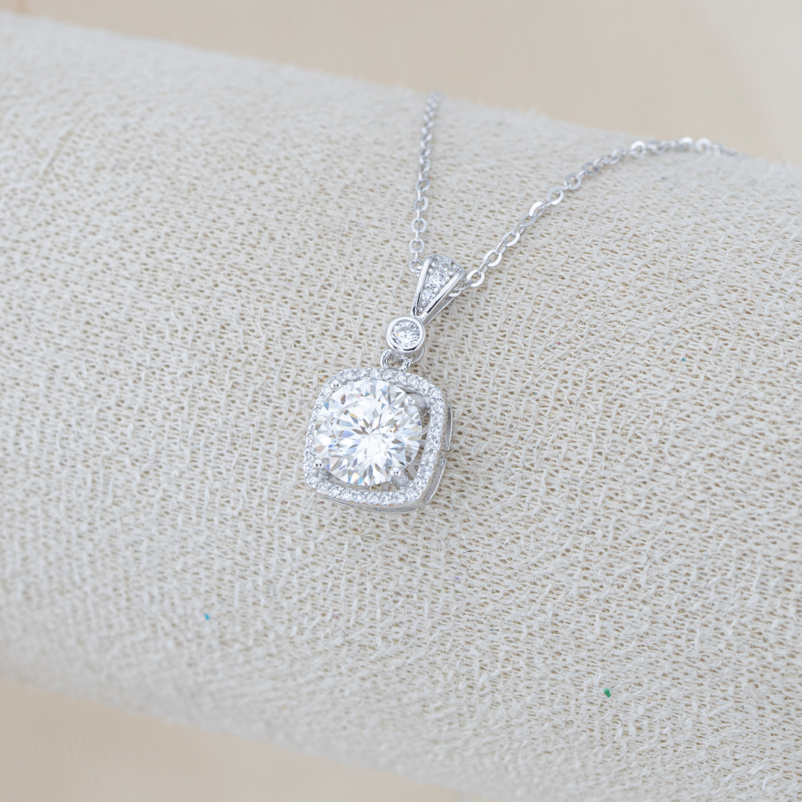 Collana In Argento 925 e Moissanite MOD.2320 Pendente Quadrato-COLLARES DE MOISSANITA Y PLATA 925 | Worldofjewel.com