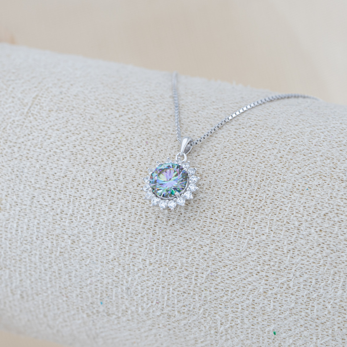Collana In Argento 925 e Moissanite MOD.0081 Pendente con Girasole Rainbow Cut-COLLANE IN MOISSANITE E ARGENTO 925 | Worldofjewel.com