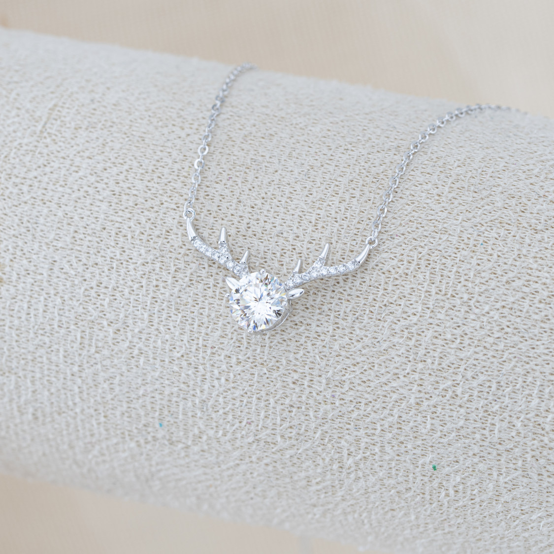 Collana In Argento 925 e Moissanite MOD.0370 Pendente con Corna di Cervo-COLLIERS EN MOISSANITE ET ARGENT 925 | Worldofjewel.com