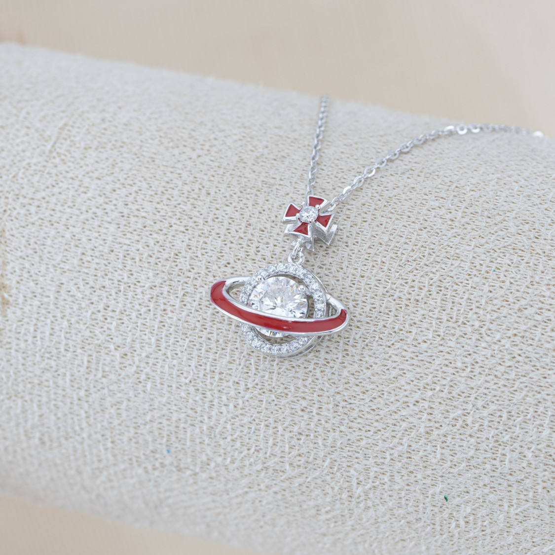 Collana In Argento 925 e Moissanite MOD.1712 Pendente con Pianeta Smaltato Rosso-COLLANE IN MOISSANITE E ARGENTO 925 | Worldofjewel.com
