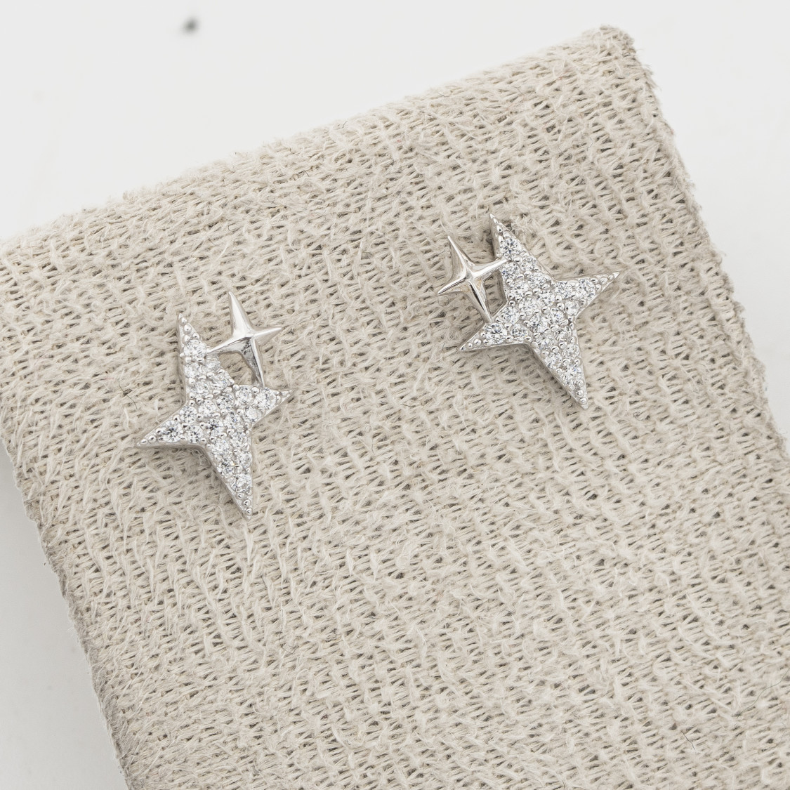 Orecchini In Argento 925 Stelle Y2K-ORECCHINI CON MOISSANITE E ARGENTO 925 | Worldofjewel.com