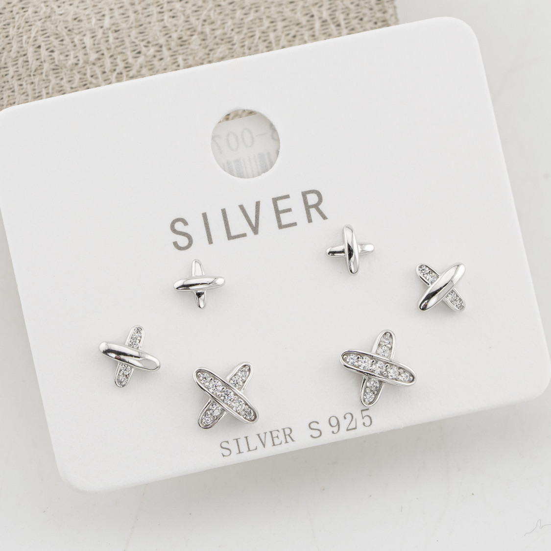 Orecchini In Argento 925 Tre Coppie con Croci Zirconate-ORECCHINI CON MOISSANITE E ARGENTO 925 | Worldofjewel.com