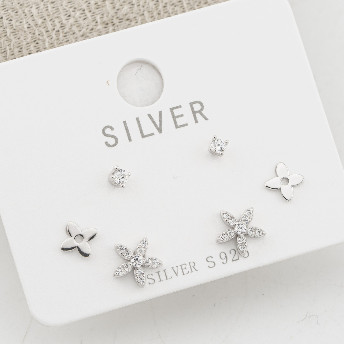 Orecchini In Argento 925 Tre Coppie con Punti Luce e Fiori-ORECCHINI CON MOISSANITE E ARGENTO 925 | Worldofjewel.com