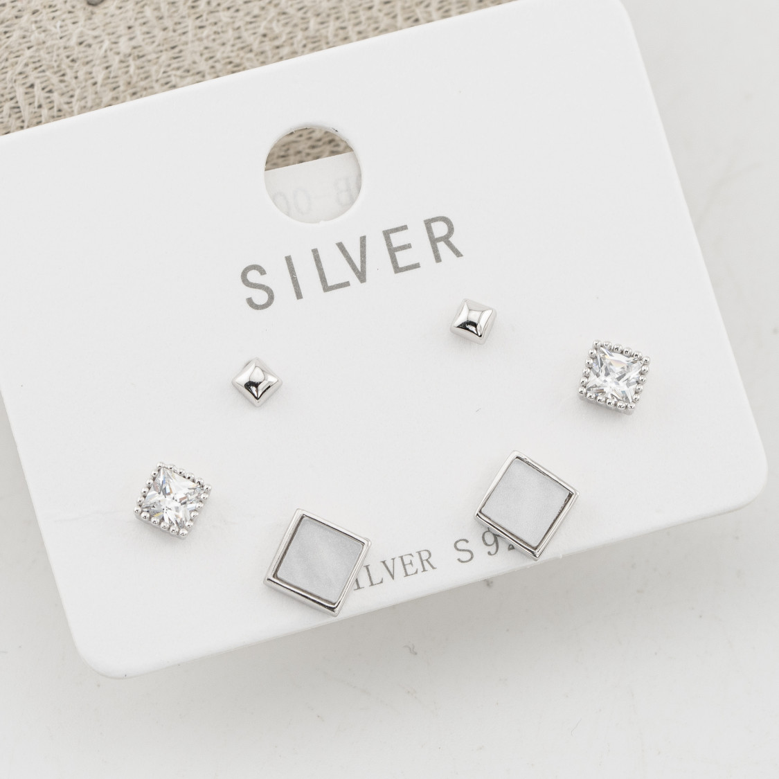 Orecchini In Argento 925 Tre Coppie con Rombo-ΣΚΟΥΛΑΡΙΚΙΑ ΑΠΟ ΜΟΥΑΣΑΝΙΤΗ ΚΑΙ ΑΣΗΜΙ 925 | Worldofjewel.com